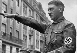 Hitler dengan swastika
